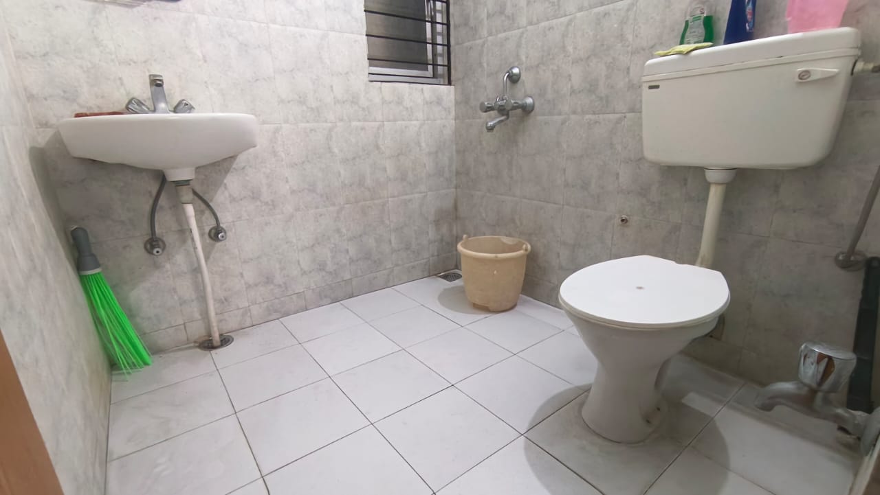 Unfurnished 3bhk in Dwaraka Nagar, Bormotoria, Guwahati, Assam, India for Rent